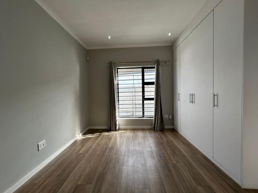 To Let 2 Bedroom Property for Rent in Table View Western Cape